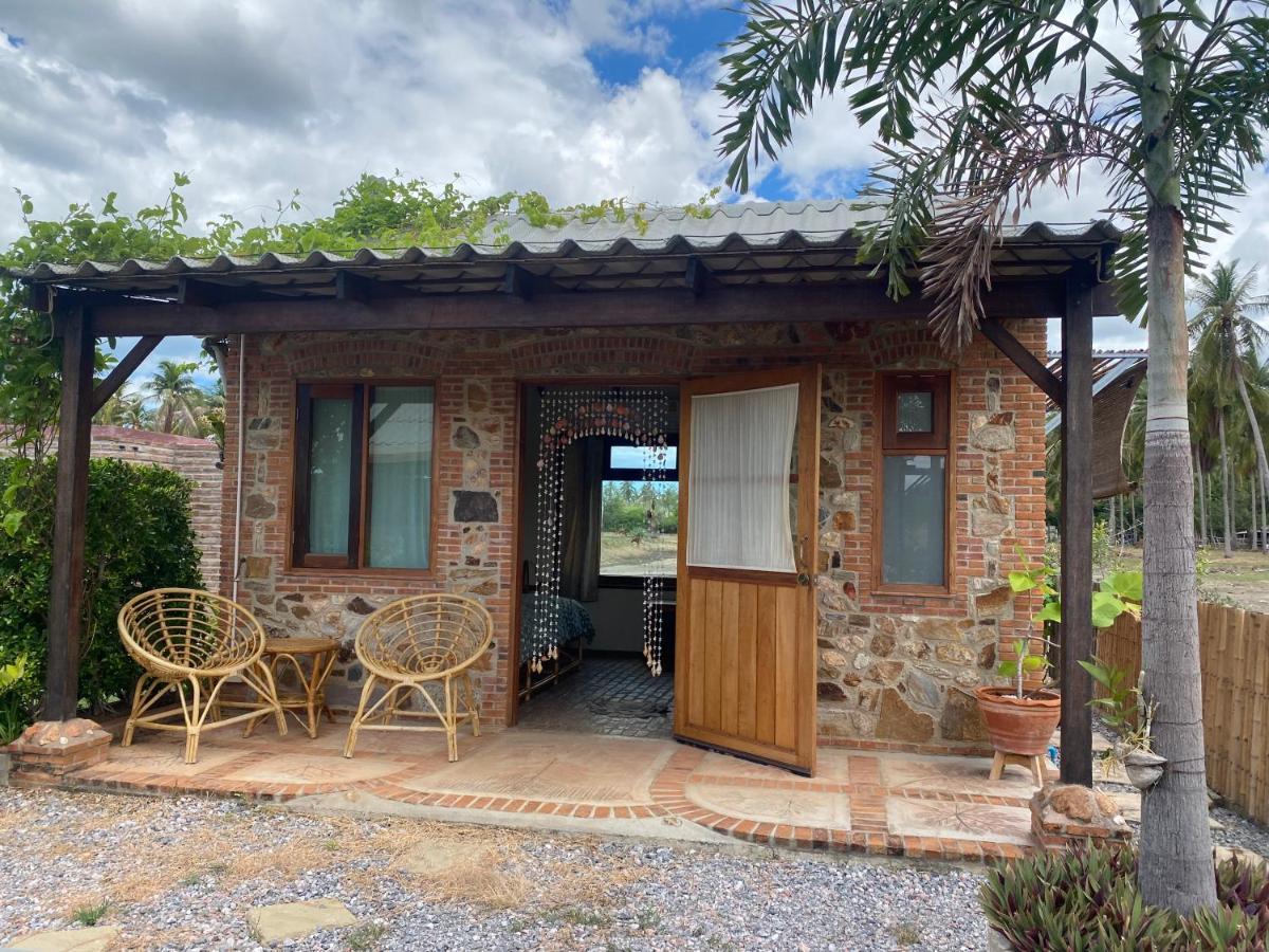 Driftwood And Jolie Cottages Sam Roi Yot Exterior photo